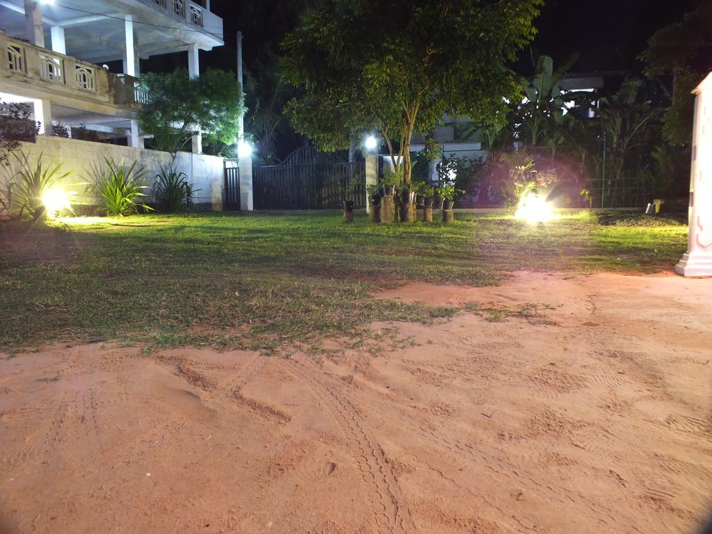 Hotel Beach Corner Weligama Exterior foto