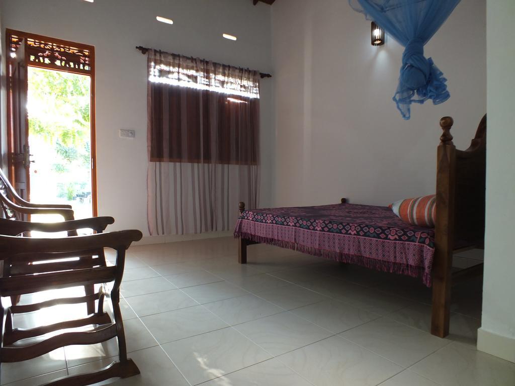 Hotel Beach Corner Weligama Zimmer foto