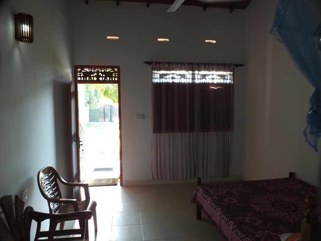 Hotel Beach Corner Weligama Zimmer foto