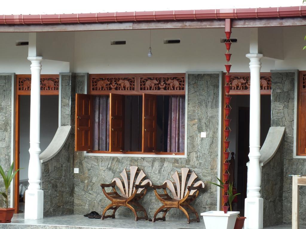 Hotel Beach Corner Weligama Exterior foto